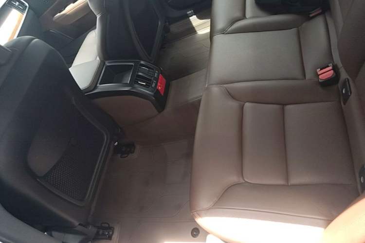 Used Volvo S90 2022 B5 Zhiyi Luxury Edition Left Rear Seat