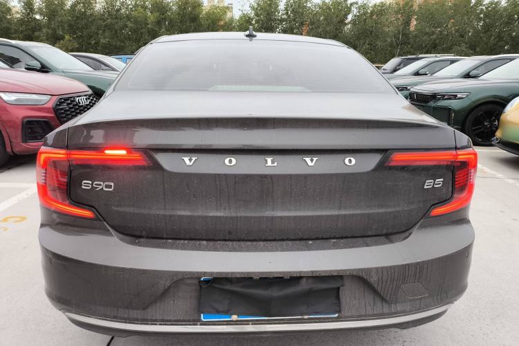 Used Volvo S90 2022 B5 Zhiyi Luxury Edition Rear