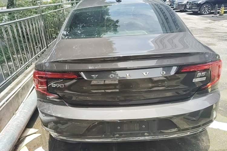 Used Volvo S90 2022 B5 Zhiyi Luxury Edition Rear