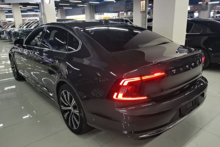 Used Volvo S90 2022 B5 Zhiyuan Luxury Edition Rear Left 45 Deg