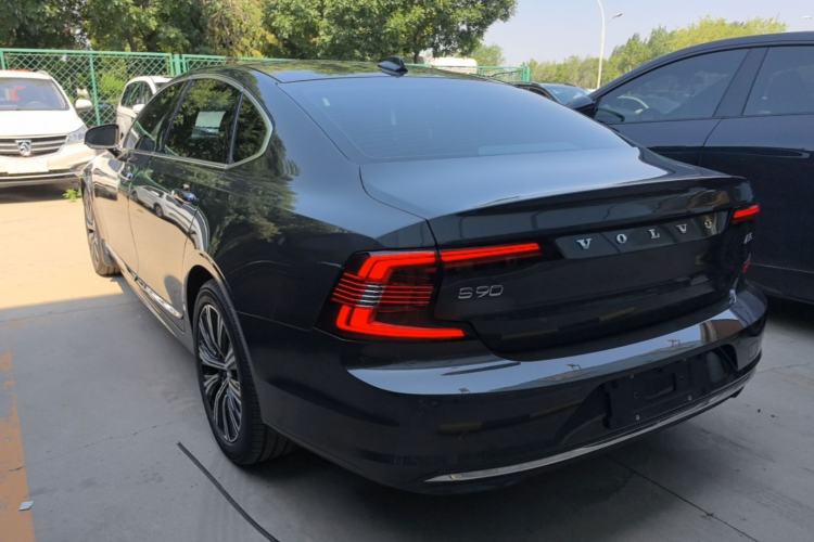 Used Volvo S90 2022 B5 Zhiyi Luxury Edition Rear Left 45 Deg