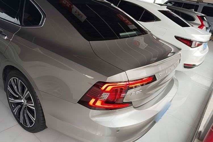 Used Volvo S90 2022 B5 Zhiyuan Luxury Edition Rear