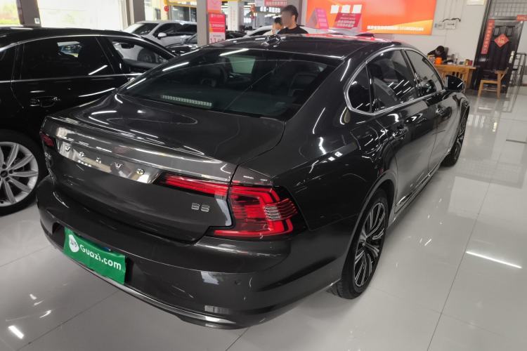 Used Volvo S90 2022 B5 Zhiyi Luxury Edition Rear Right 45 Deg