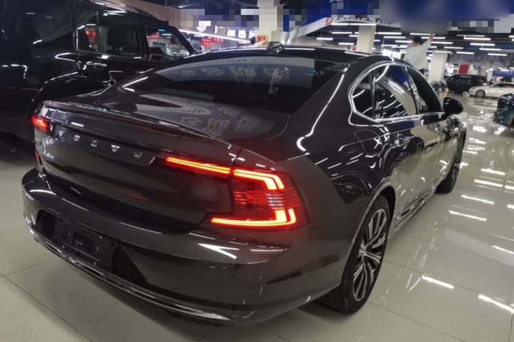 Used Volvo S90 2022 B5 Zhiyuan Luxury Edition Rear Right 45 Deg