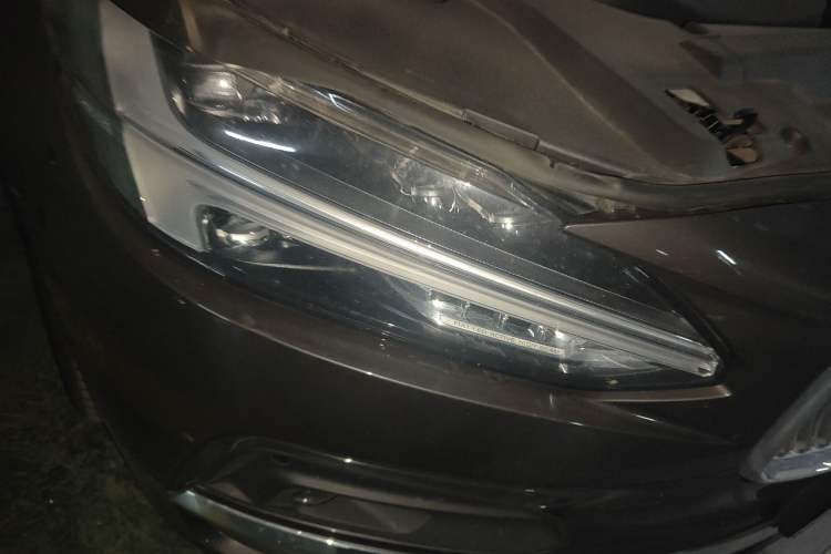 Used Volvo S90 2022 B5 Zhiya Luxury Edition Right Front Headlight