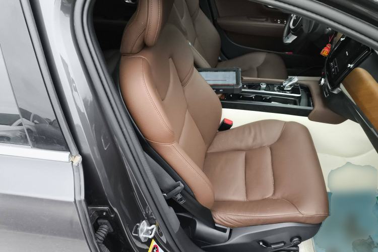 Used Volvo S90 2022 B5 Zhiyi Luxury Edition Right Front Seat