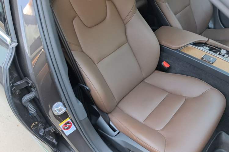 Used Volvo S90 2022 B5 Zhiyi Luxury Edition Right Front Seat