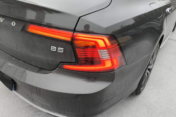 Used Volvo S90 2022 B5 Zhiyi Luxury Edition Right Rear Taillight