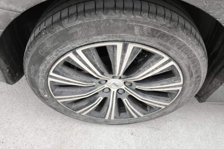 Used Volvo S90 2022 B5 Zhiyi Luxury Edition Right Rear Wheel Hub