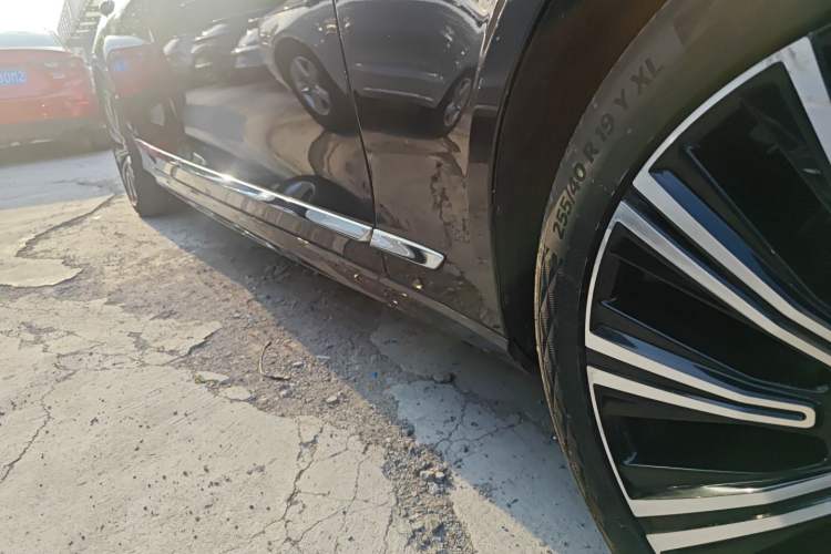 Used Volvo S90 2022 B5 Zhiyuan Luxury Edition Right Side Sill