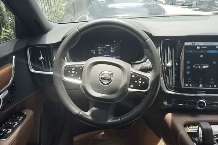 Used Volvo S90 2022 B5 Zhiyi Luxury Edition Steering Wheel
