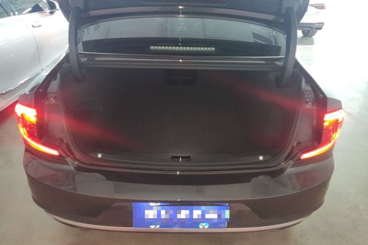 Used Volvo S90 2022 B5 Zhiyi Luxury Edition Trunk