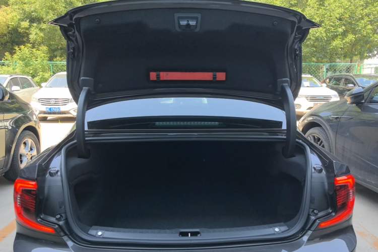 Used Volvo S90 2022 B5 Zhiyi Luxury Edition Trunk