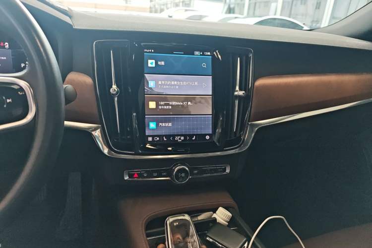 Used Volvo S90 2022 B5 Zhiyi Luxury Edition Audio And AC Panel