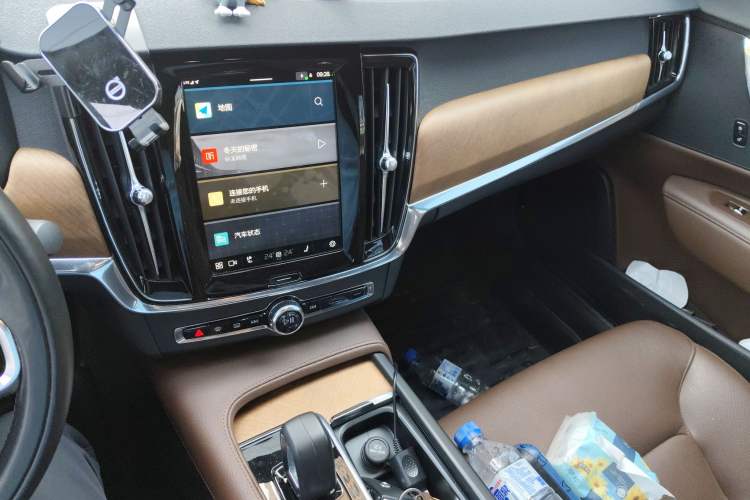 Used Volvo S90 2022 B5 Zhiyi Luxury Edition Audio And AC Panel