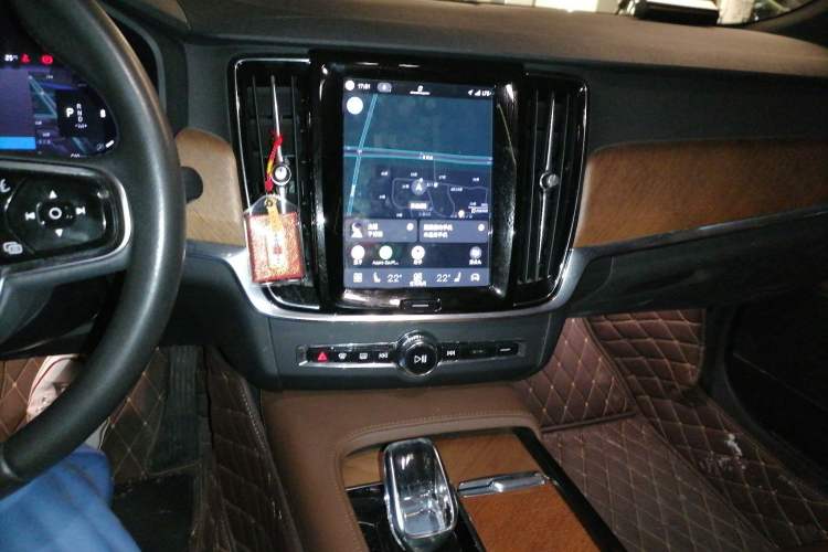 Used Volvo S90 2022 B5 Zhiyi Luxury Edition Audio And AC Panel