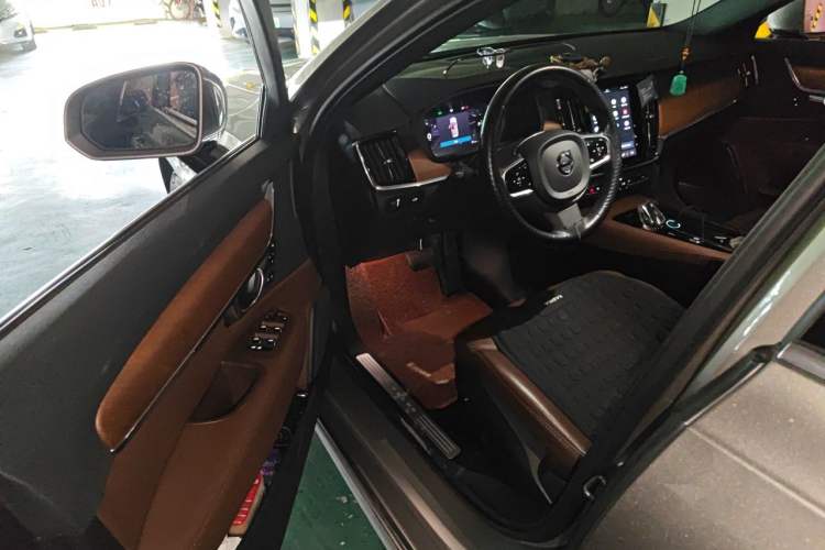 Used Volvo S90 2022 B5 Zhiyi Luxury Edition Driver Seat