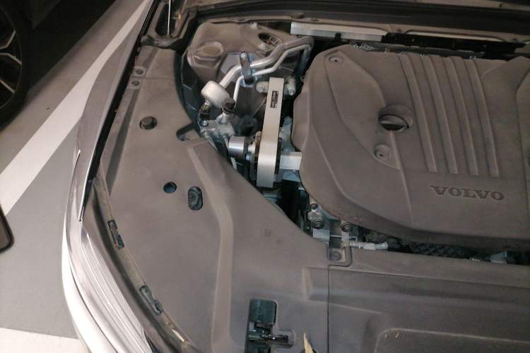 Used Volvo S90 2022 B5 Zhiyi Luxury Edition Engine Bay Right