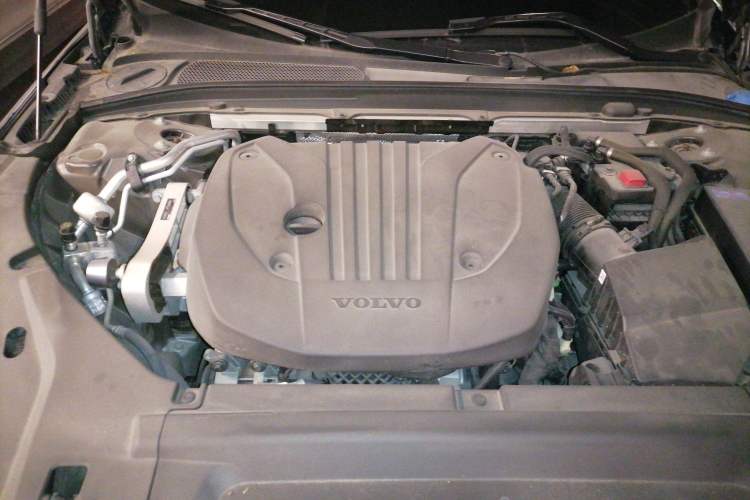 Used Volvo S90 2022 B5 Zhiyi Luxury Edition Engine Bay