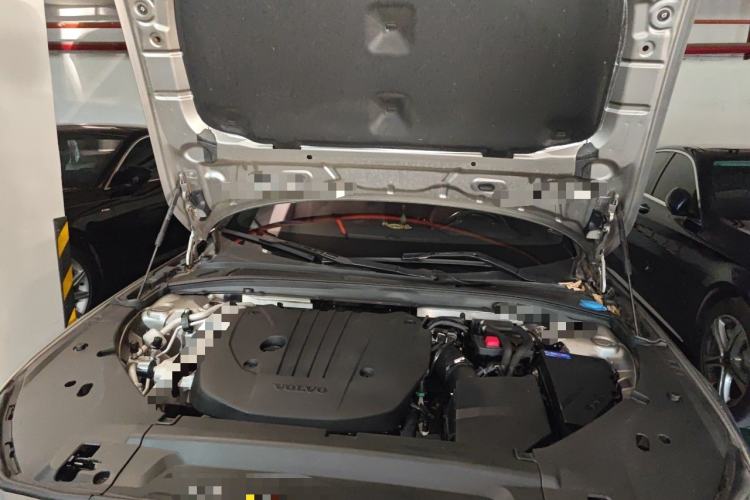 Used Volvo S90 2022 B5 Zhiyi Luxury Edition Engine Bay