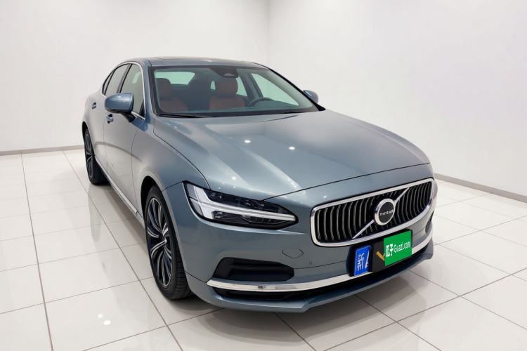 Used Volvo S90 2022 B5 Zhiyuan Luxury Edition Front Right 45 Deg