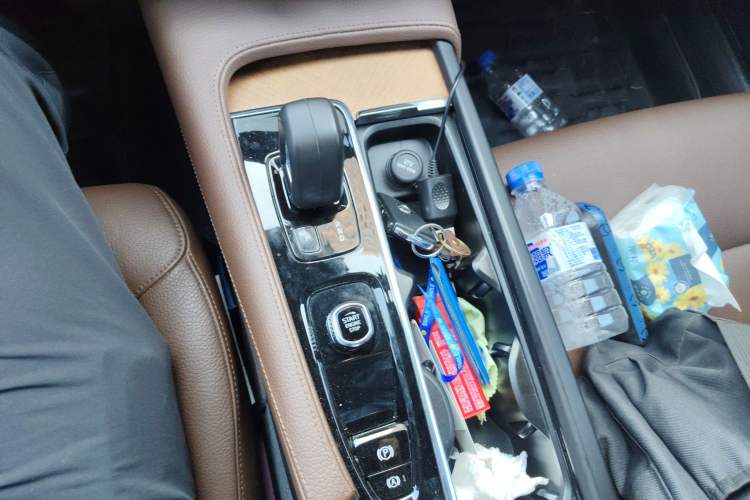 Used Volvo S90 2022 B5 Zhiyi Luxury Edition Gear Lever