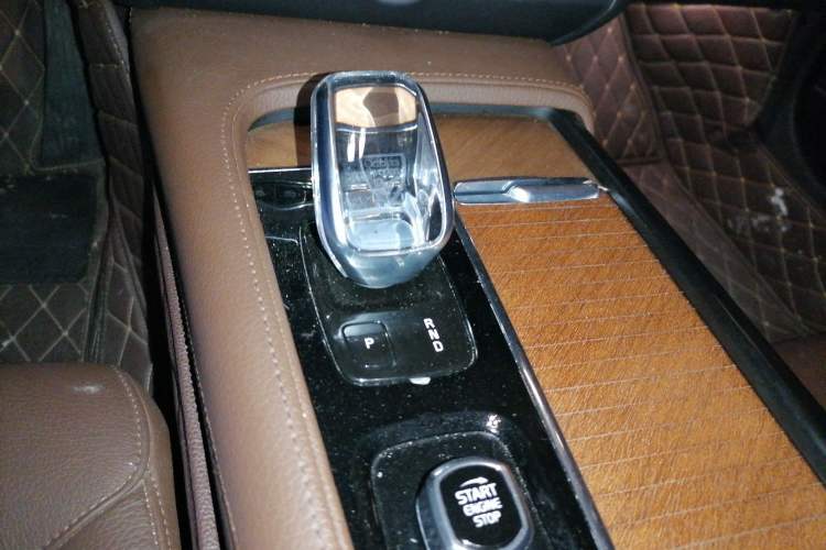 Used Volvo S90 2022 B5 Zhiyi Luxury Edition Gear Lever