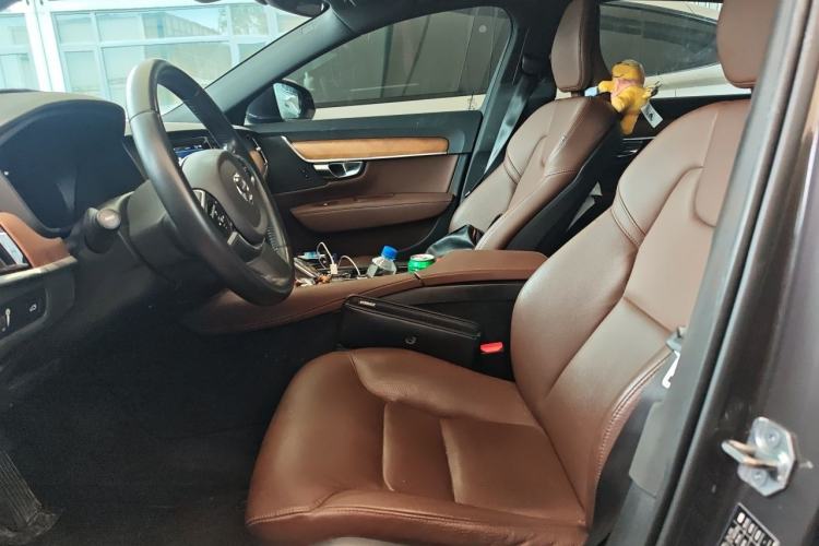 Used Volvo S90 2022 B5 Zhiyi Luxury Edition Left Front Seat
