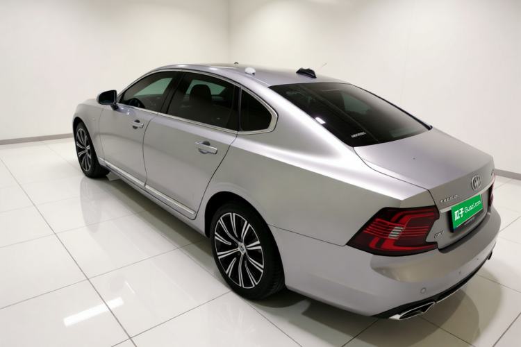 Used Volvo S90 2022 B5 Zhiyi Luxury Edition Rear Left 45 Deg