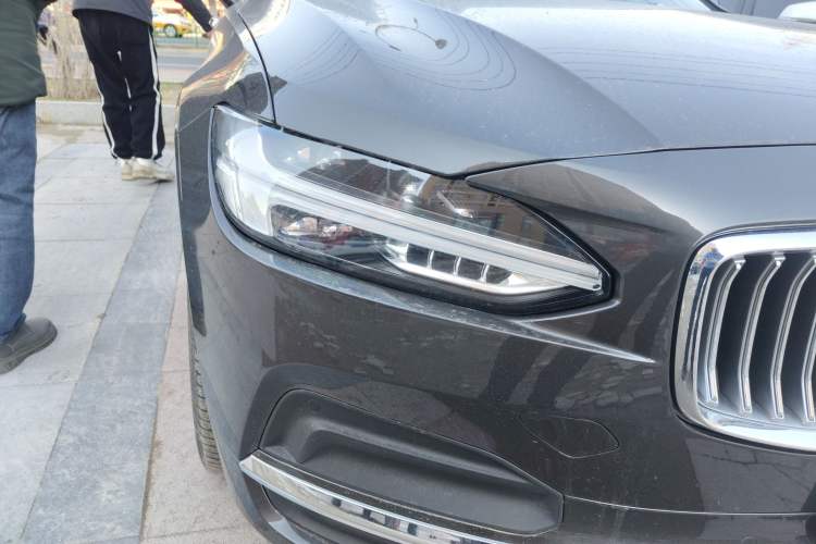 Used Volvo S90 2022 B5 Zhiyi Luxury Edition Right Front Headlight