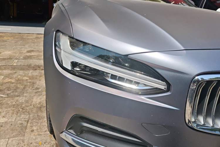 Used Volvo S90 2022 B5 Zhiyuan Luxury Edition Right Front Headlight