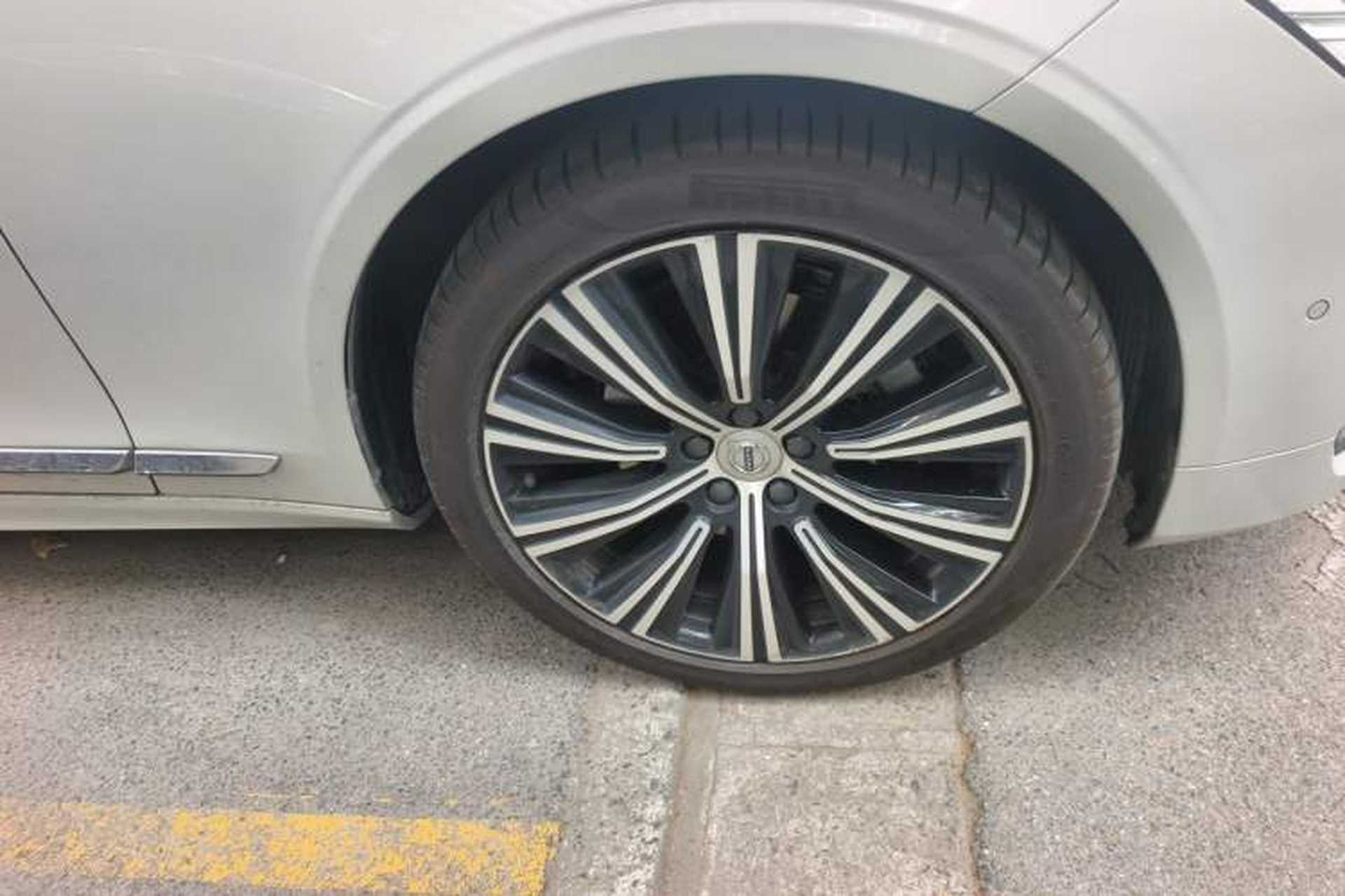 Used Volvo S90 2022 B5 Zhiya Luxury Edition Right Front Wheel Hub