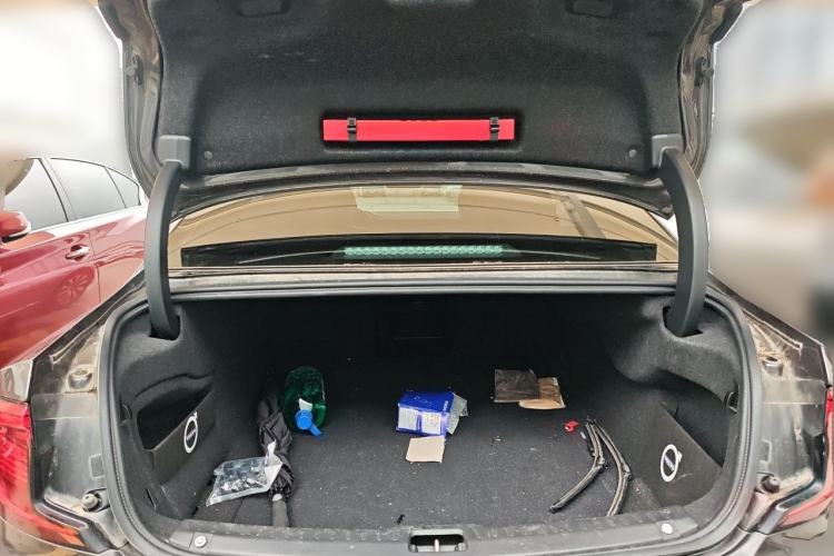 Used Volvo S90 2022 B5 Zhiyi Luxury Edition Trunk