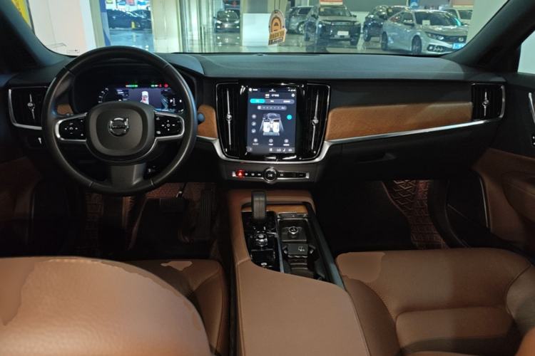 Used Volvo S90 2022 B5 Zhiyi Luxury Edition Center Console