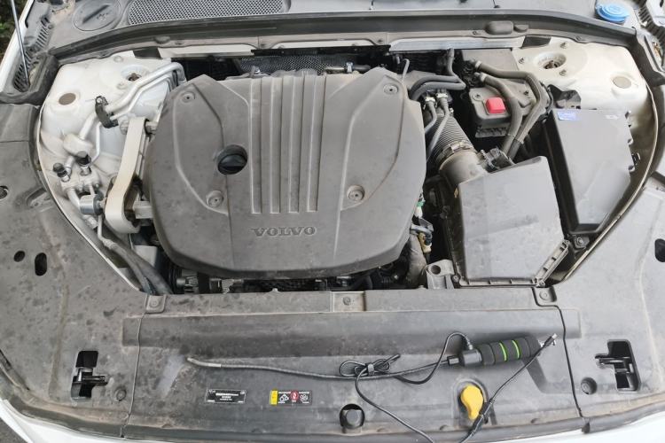 Used Volvo S90 2022 B5 Zhiyi Luxury Edition Engine Bay