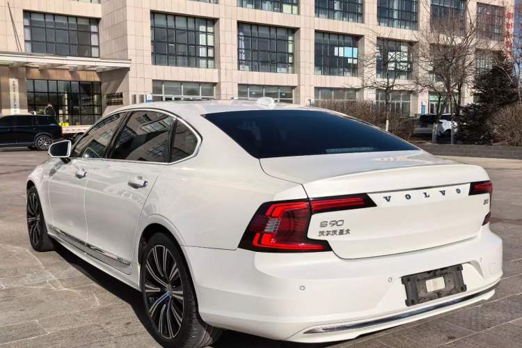 Used Volvo S90 2022 B5 Zhiyuan Luxury Edition Exterior 3