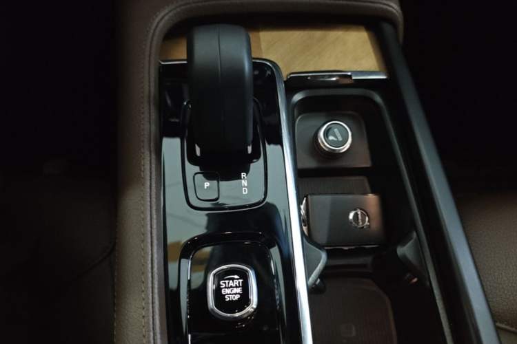 Used Volvo S90 2022 B5 Zhiyi Luxury Edition Gear Lever
