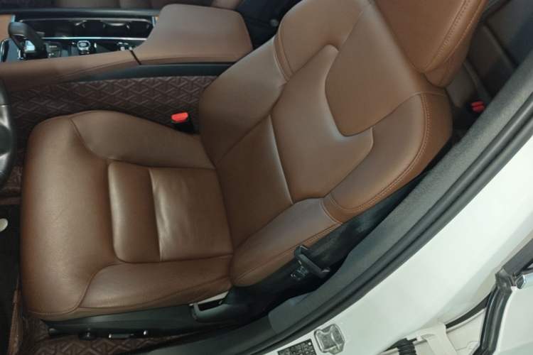 Used Volvo S90 2022 B5 Zhiyi Luxury Edition Left Front Seat