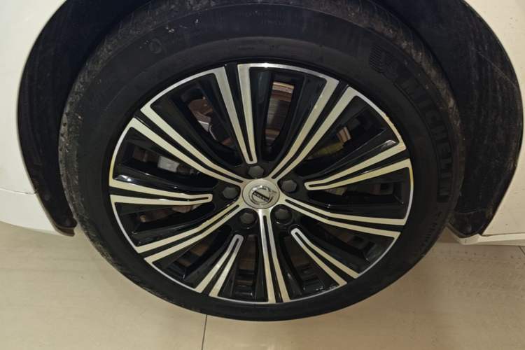 Used Volvo S90 2022 B5 Zhiyi Luxury Edition Left Front Wheel Hub
