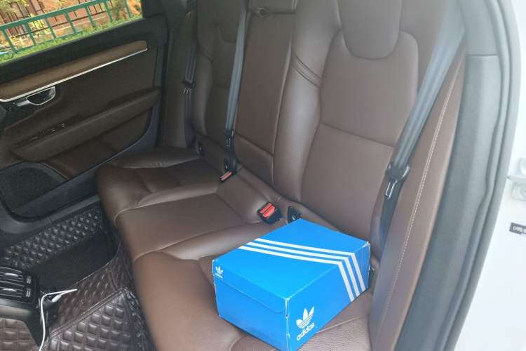 Used Volvo S90 2022 B5 Zhiyi Luxury Edition Left Rear Seat