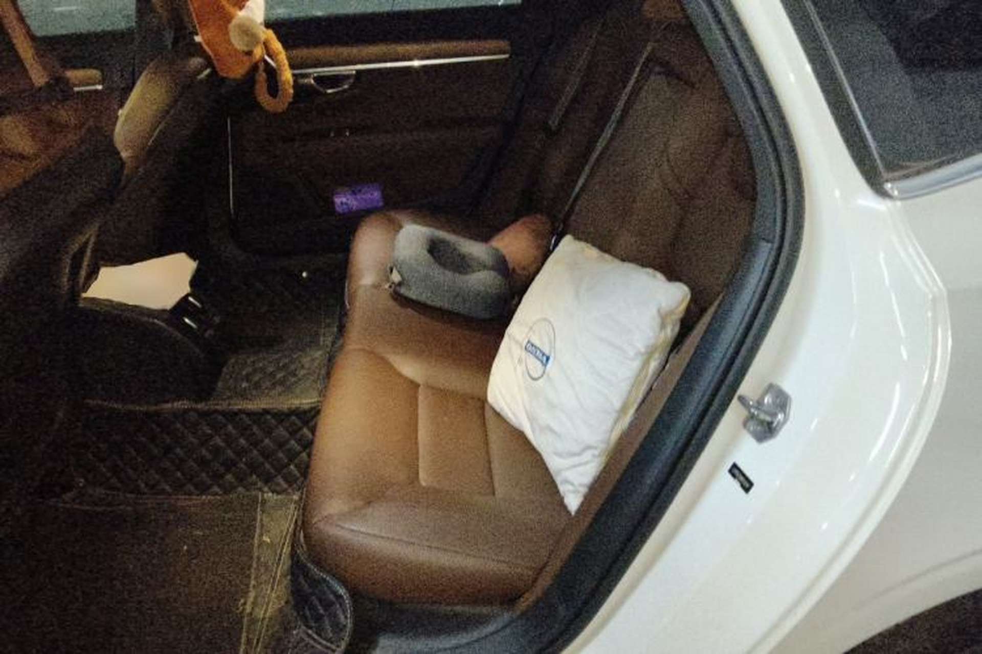 Used Volvo S90 2022 B5 Zhiyi Luxury Edition Left Rear Seat