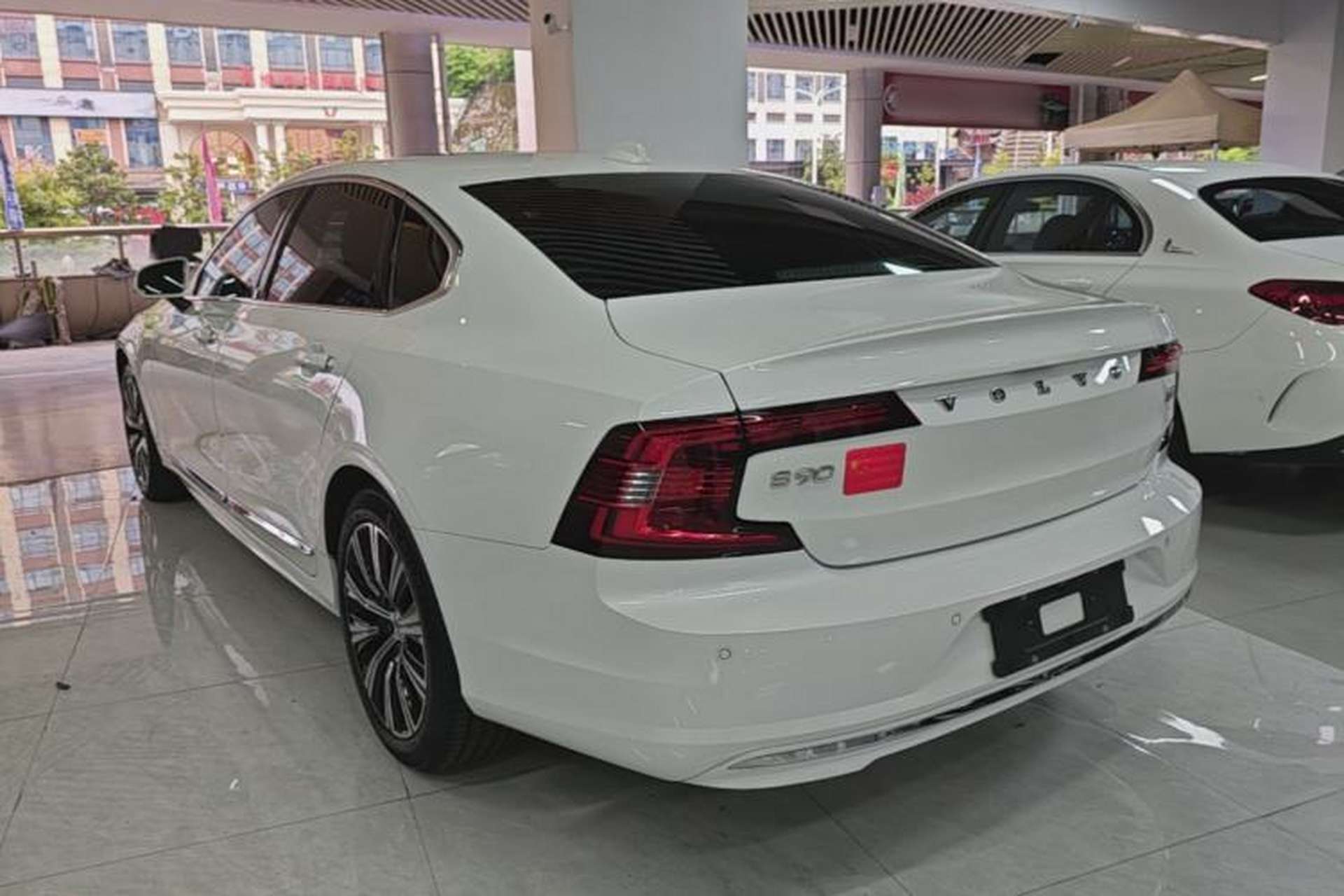 Used Volvo S90 2022 B5 Zhiyi Luxury Edition Rear Left 45 Deg