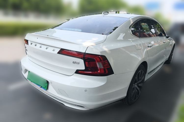 Used Volvo S90 2022 B5 Zhiyi Luxury Edition Rear Right 45 Deg
