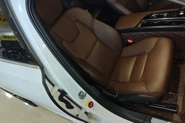 Used Volvo S90 2022 B5 Zhiyi Luxury Edition Right Front Seat