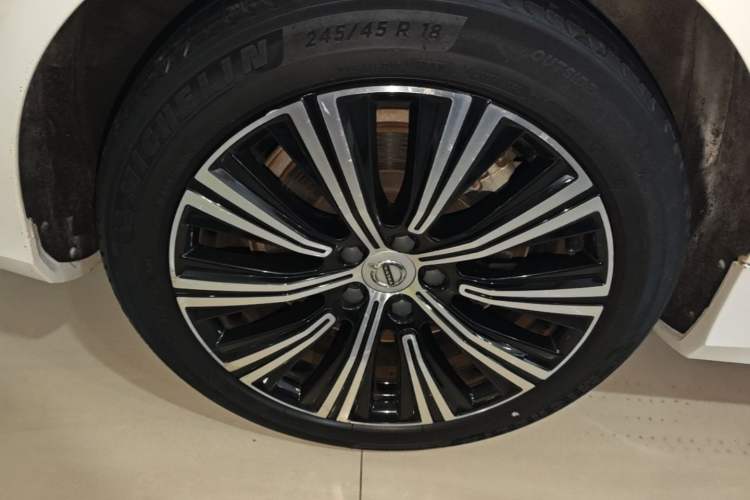 Used Volvo S90 2022 B5 Zhiyi Luxury Edition Right Rear Wheel Hub