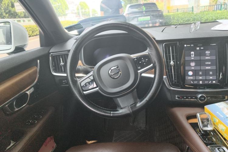 Used Volvo S90 2022 B5 Zhiyi Luxury Edition Steering Wheel