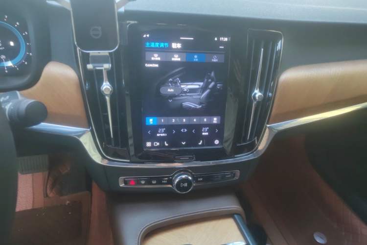 Used Volvo S90 2023 B5 Zhiyi Luxury Edition Audio And AC Panel