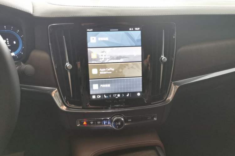 Used Volvo S90 2023 B5 Luxury Smart Edition Audio And AC Panel