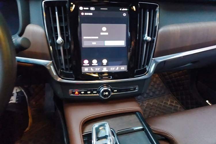 Used Volvo S90 2023 B5 Zhiyuan Luxury Edition Audio And AC Panel