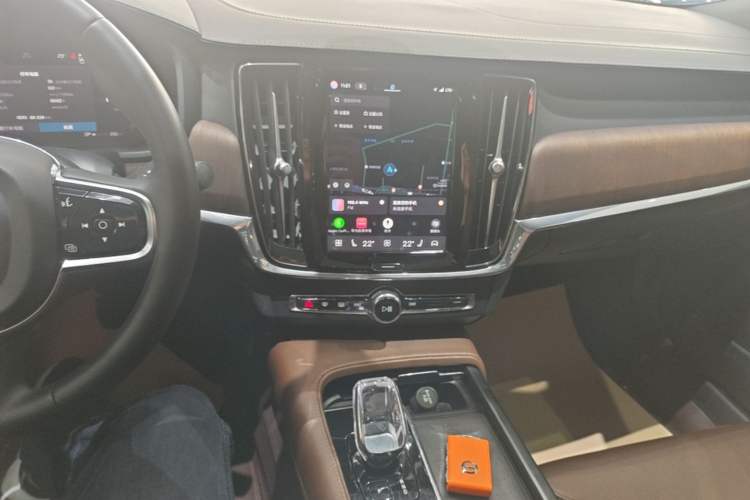 Used Volvo S90 2023 B5 Zhiyuan Luxury Edition Audio And AC Panel